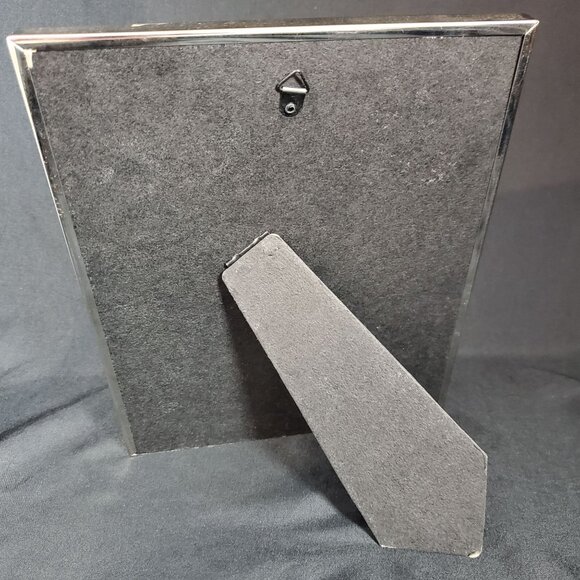 VTG Frameworks Silver Beaded Edge Picture Frame 8x10 Metallic Photo Frame - Picture 9 of 10